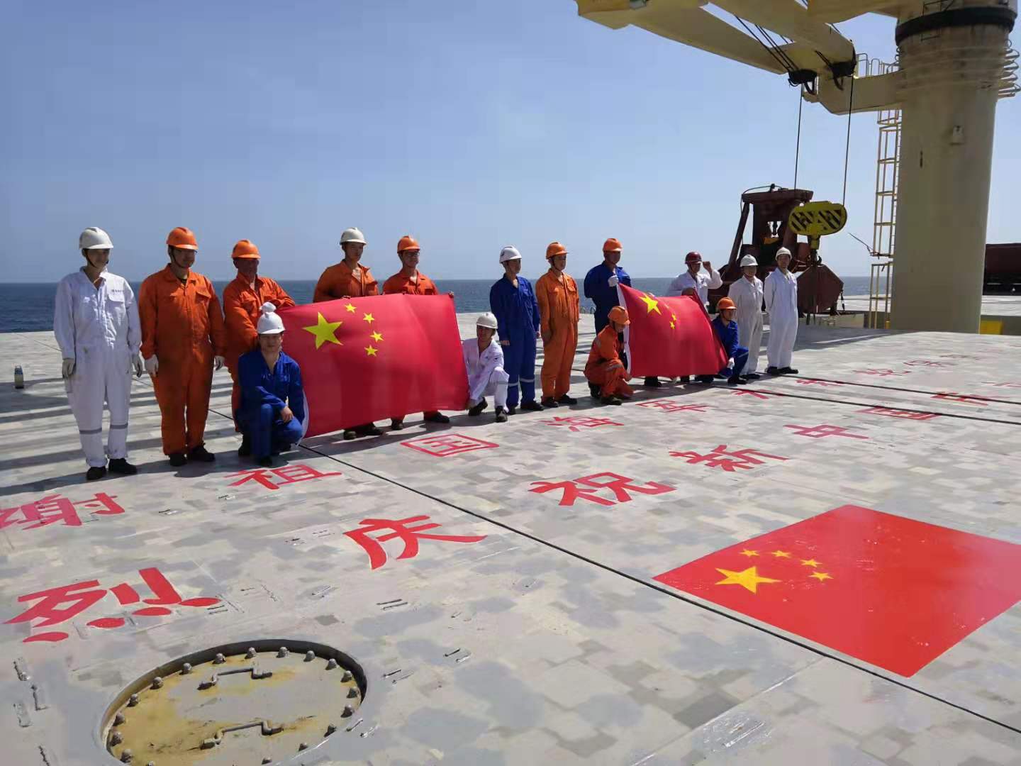 中華門輪，祖國海軍為你護航！